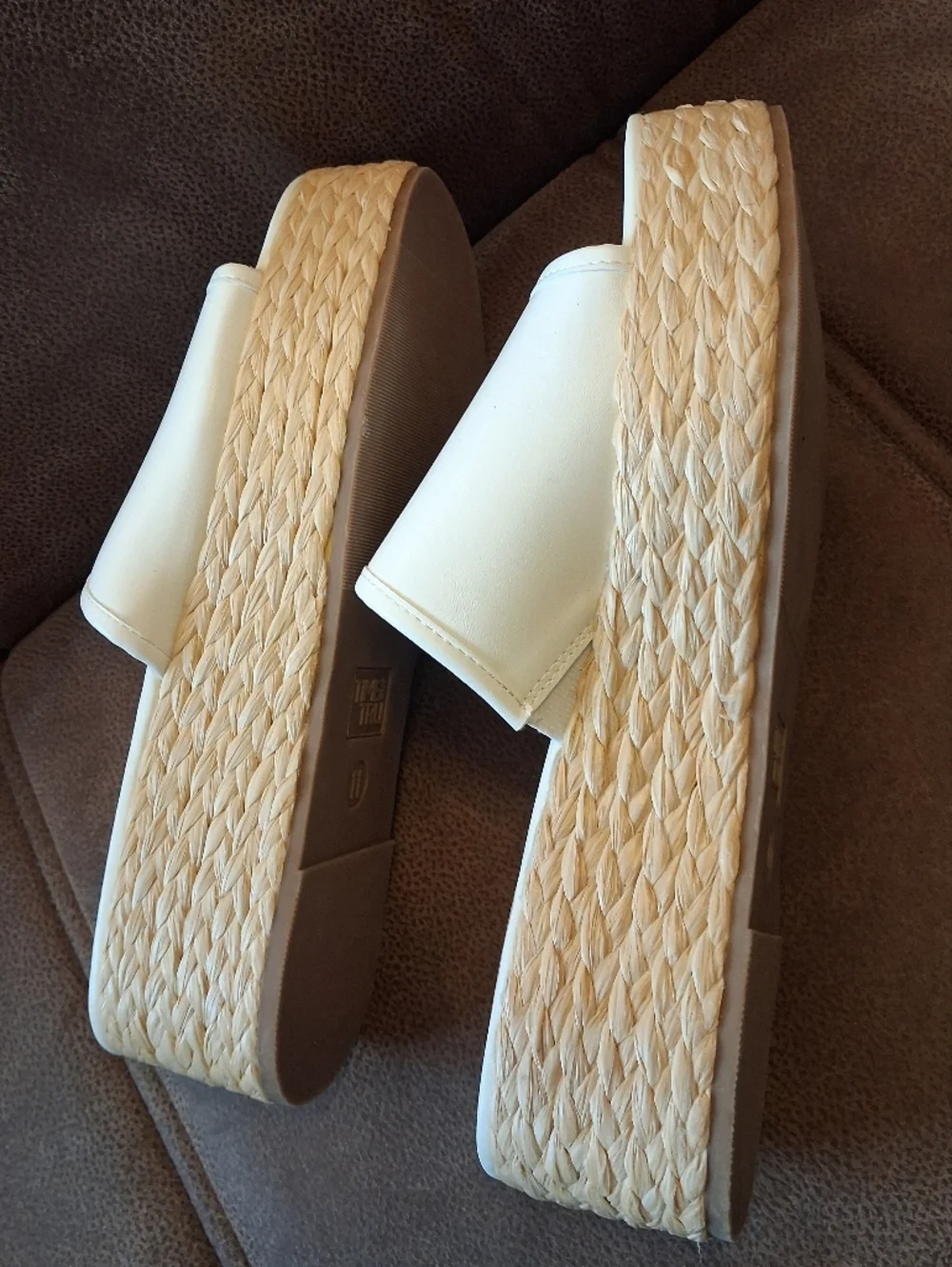 Time and Tru White Platform Slide Sandals With Raffia Trim Size 11